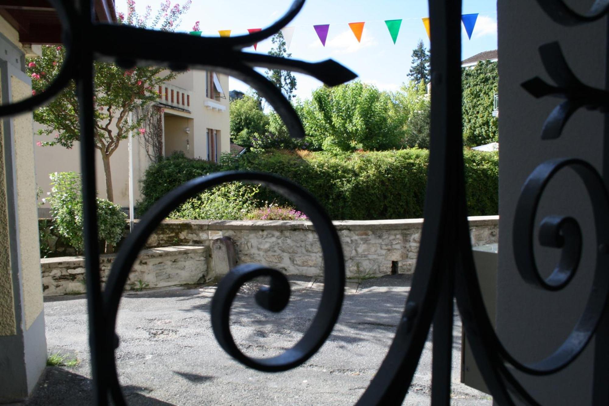 Appartement Le Nid Du Saleys - 70 M2 Centre Ville De Salies-de-Béarn Esterno foto